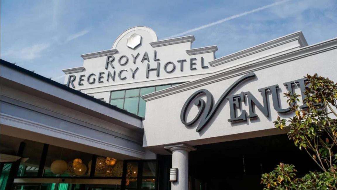 The Royal Regency Hotel Yonkers Exteriör bild